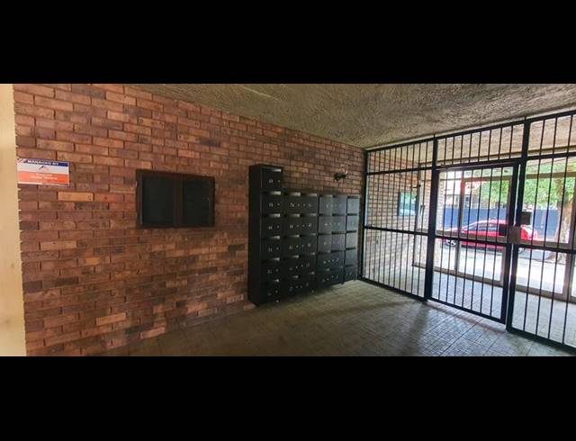 3 BEDROOM APARTMENT FOR SALE IN BEREA PARK